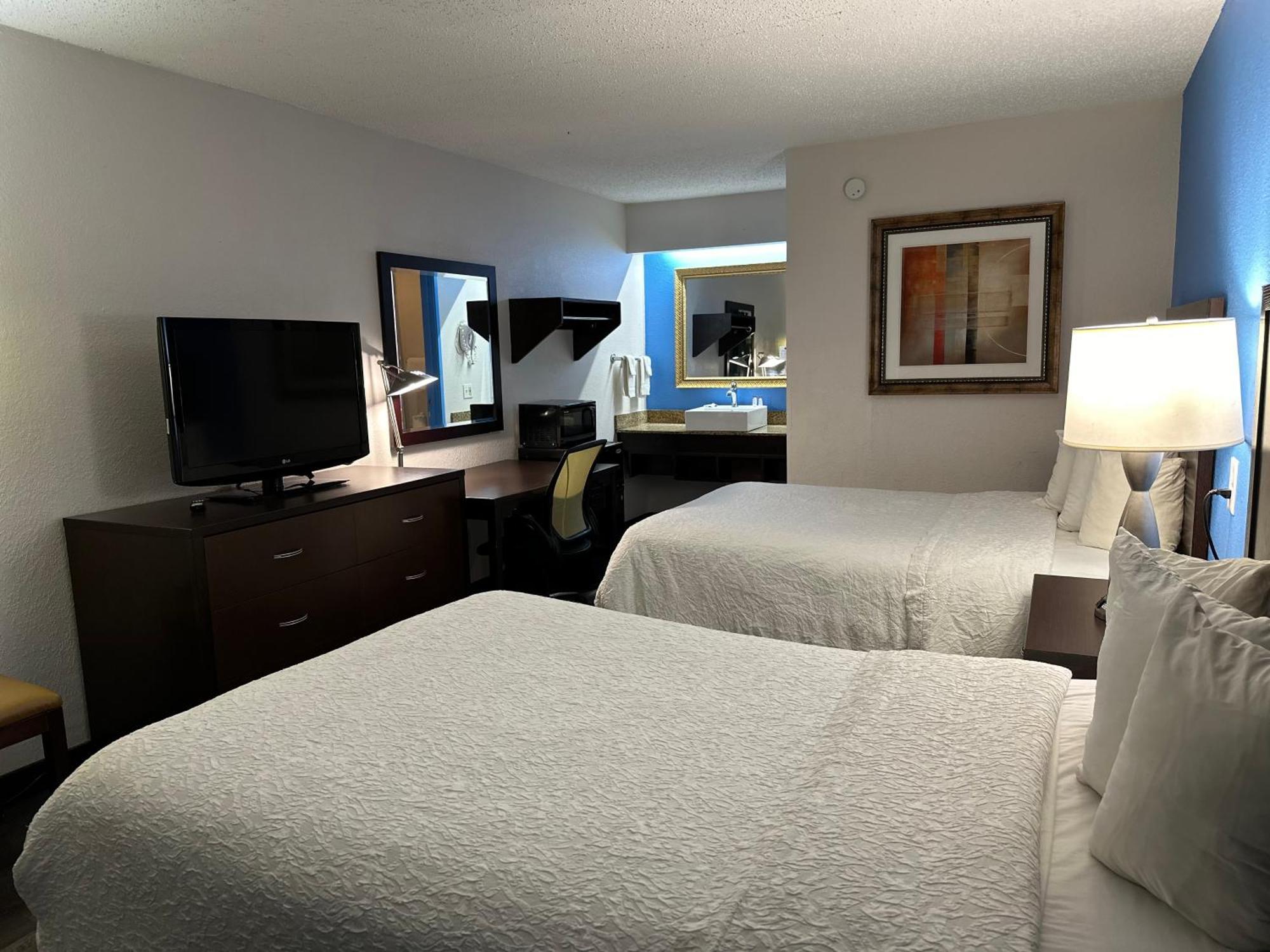 American Inn & Suites Bishop Airport Flint Extérieur photo