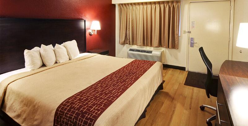 American Inn & Suites Bishop Airport Flint Extérieur photo