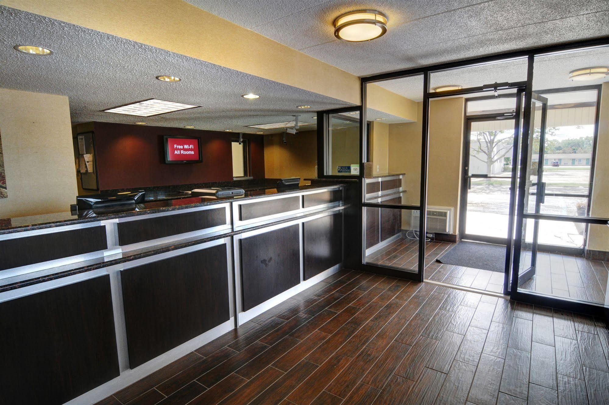 American Inn & Suites Bishop Airport Flint Extérieur photo